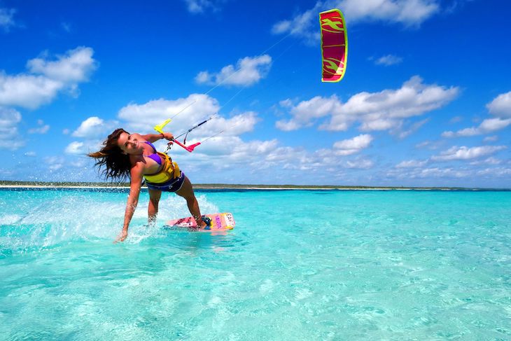 Kitesurf : guide de choix d’une bonne combinaison